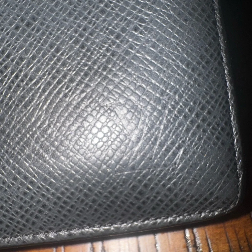 Louis Vuitton Brazza wallet vintage pre-loved black
